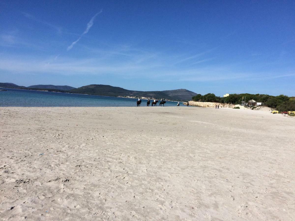Appartamento Fronte Spiaggia Lido Alghero Kültér fotó